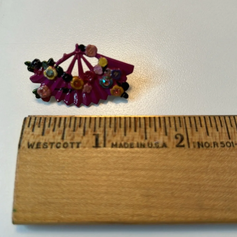 Vintage mini fuchsia bejeweled fan brooch pin